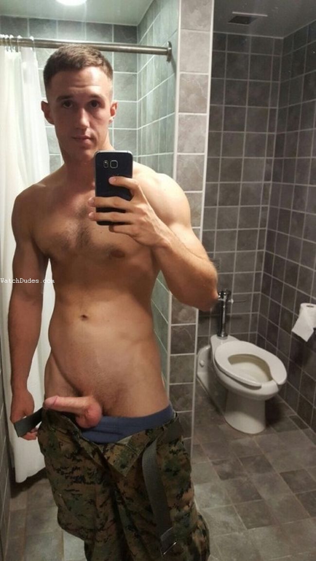 Guy takes nude selfie in public toilet