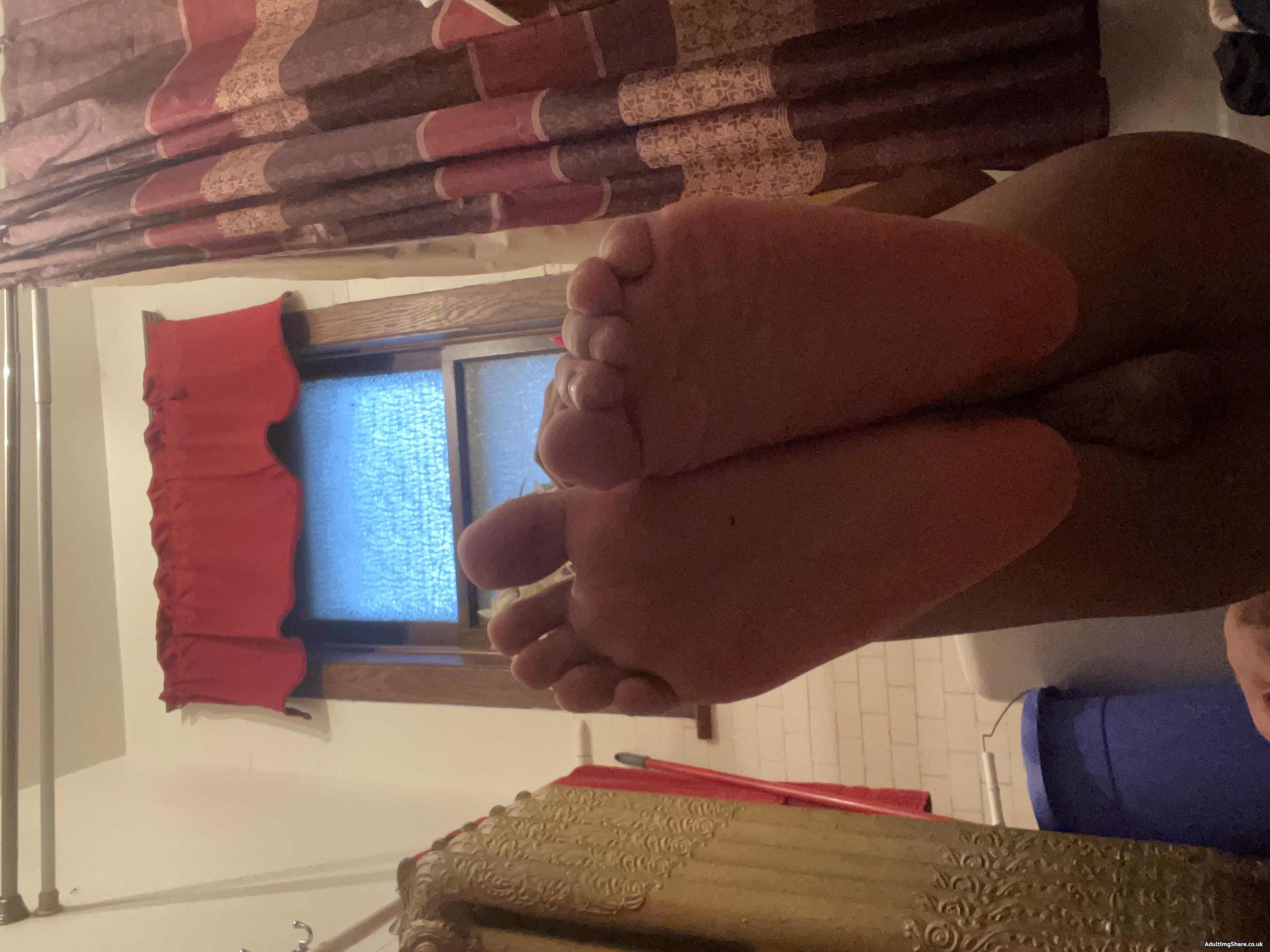 Stinky sweaty and smelly feet ????????