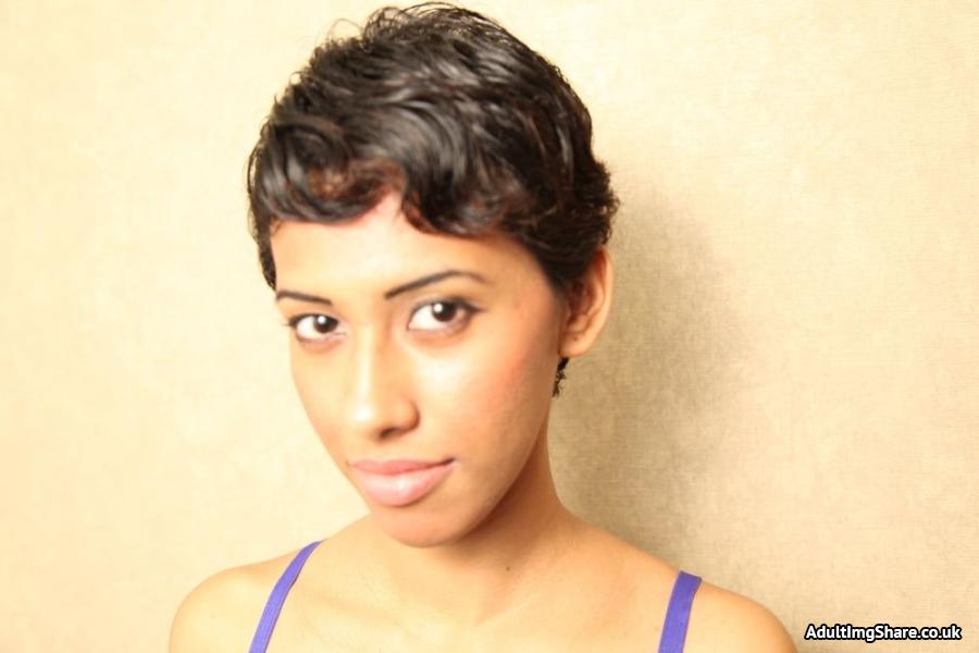 Hot Sexy Short Hair Indian Wife