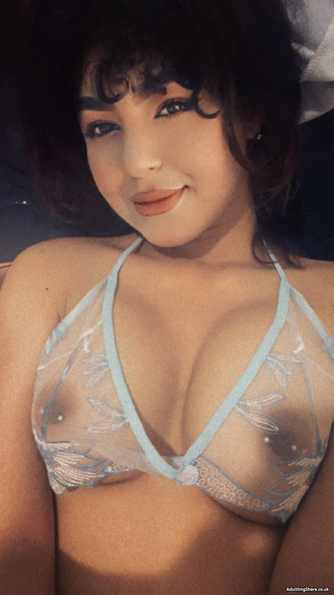 Nude selfie Zahra Mosaferi