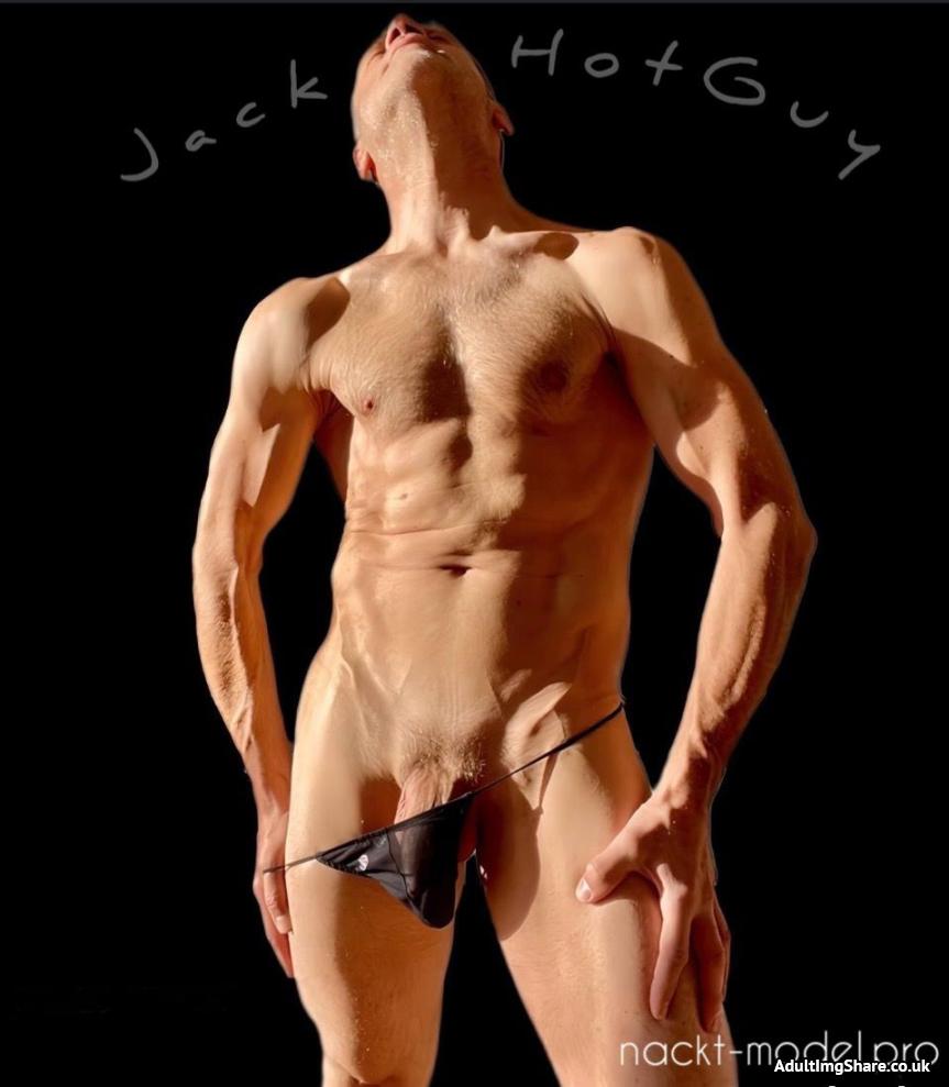 JackHotGuy; NACKT 