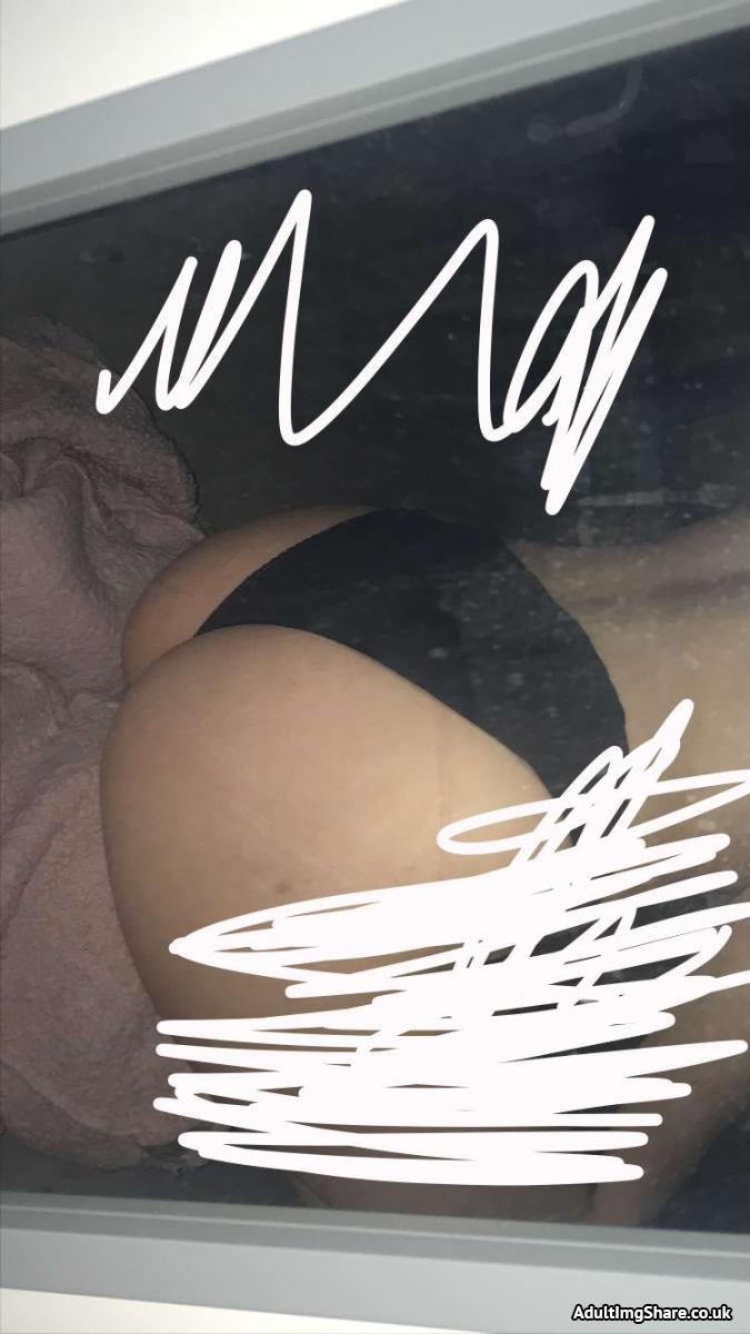 Adult nude selfies and pics