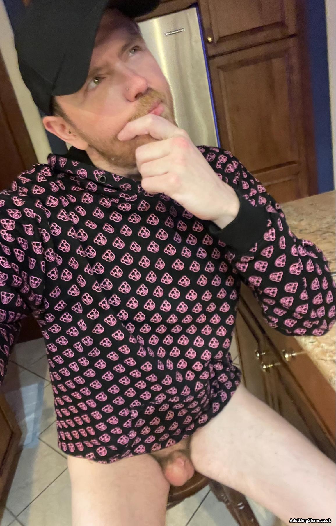 Adult nude selfies and pics